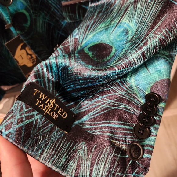 🦚🇬🇧 🆕️Twisted Tailor NWT Peacocks Velvet Dinner Jacket Size 38R - Picture 8 of 8